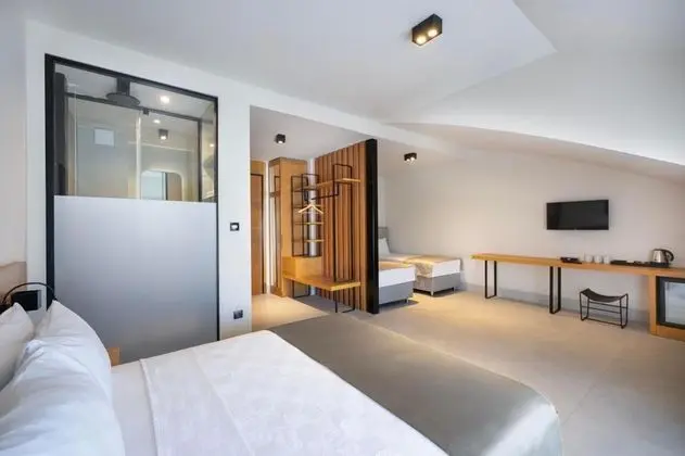 https://images.odamax.com/img/1024x768/odamax/image/upload/Lei_Hotel_202503211600590_SRF_2306.jpg