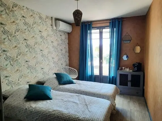 Tek Büyük veya İki Ayrı Yataklı Oda