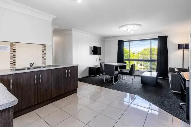 Standard Oda, Mutfak (3 bedroom unit)
