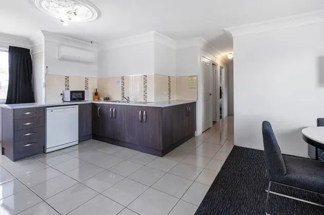 Standard Oda, Mutfak (3 bedroom unit)