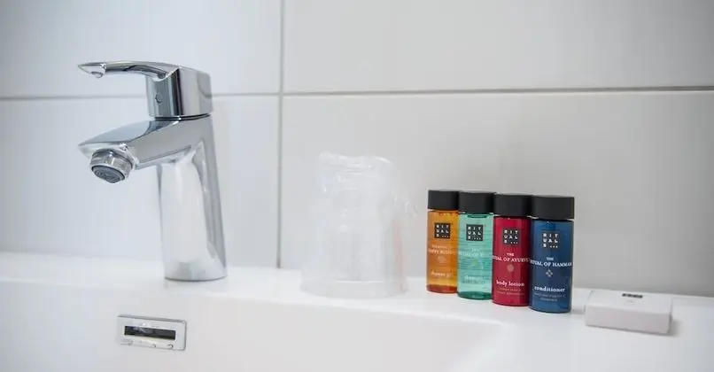 Deluxe Tek Büyük Yataklı Oda, Özel Banyo, Deniz Manzaralı (Balcony)