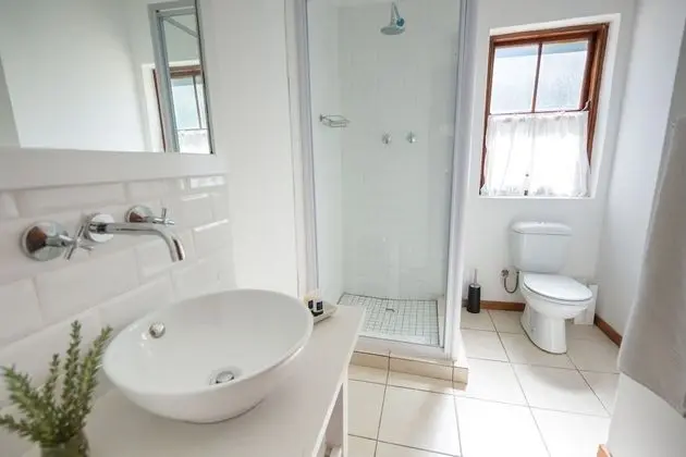 Superior Tek Büyük Yataklı Oda (with Shower)