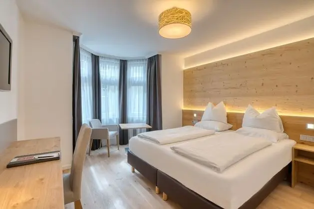 Tek Büyük veya İki Ayrı Yataklı Oda
