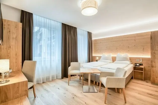 Tek Büyük veya İki Ayrı Yataklı Oda