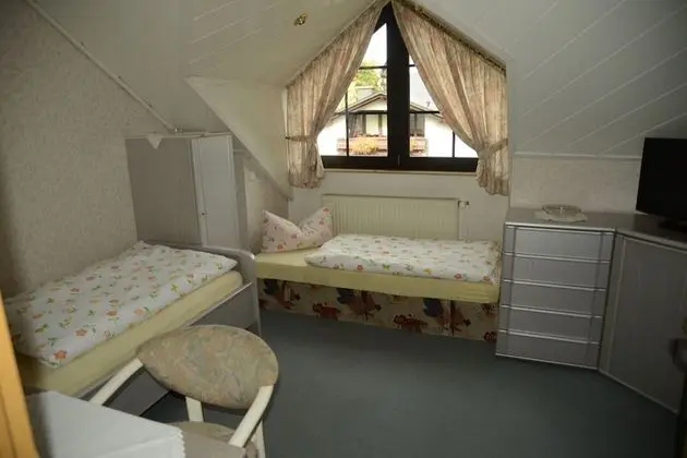 Tek Büyük Yataklı Oda, Balkon, Dağ Manzaralı