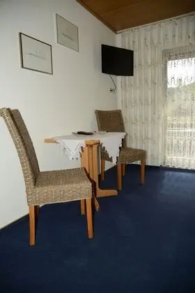 Tek Büyük Yataklı Oda, Balkon, Dağ Manzaralı