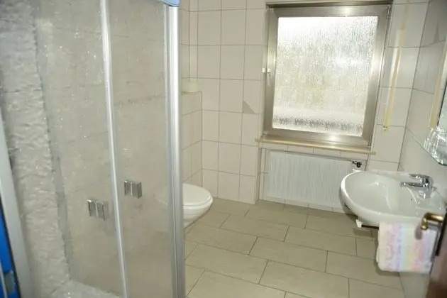 Tek Büyük Yataklı Oda, Balkon, Dağ Manzaralı