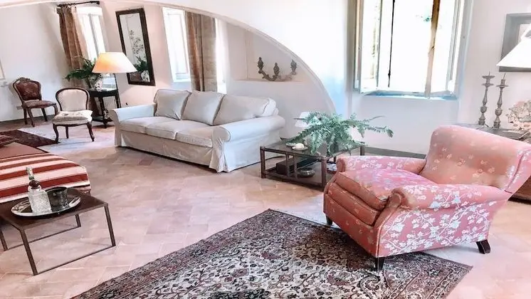 Ev, 5 Yatak Odası, Şömine