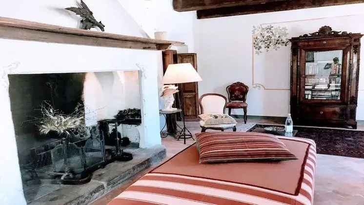Ev, 5 Yatak Odası, Şömine