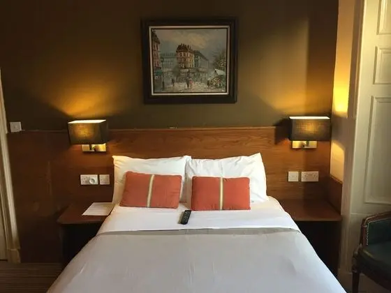 Classic Tek Büyük Yataklı Oda