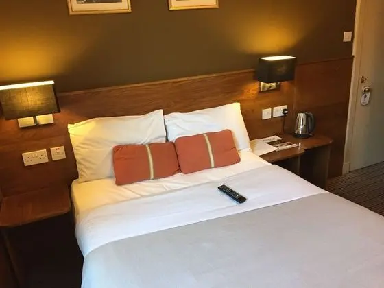 Classic Tek Büyük Yataklı Oda