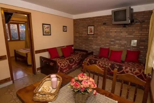 Kulübe, Dağ Manzaralı