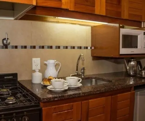 Kulübe, Göl Manzaralı