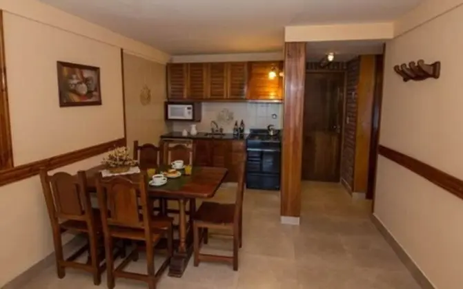 Kulübe, Göl Manzaralı