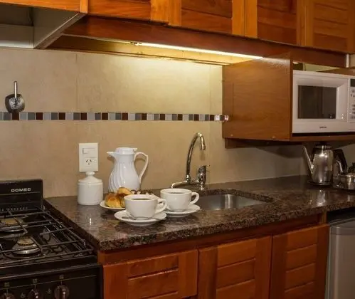 Kulübe, Göl Manzaralı