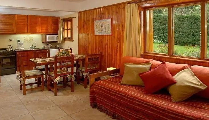 Kulübe, Göl Manzaralı