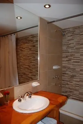 Kulübe, Göl Manzaralı