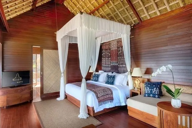 Signature Villa, 1 Yatak Odası, Kişiye Özel Havuzlu, Okyanusa Sıfır (Hanging One Bedroom Pool Villa)