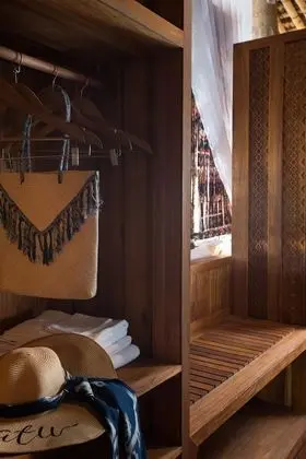 Signature Villa, 1 Yatak Odası, Kişiye Özel Havuzlu, Okyanusa Sıfır (Hanging One Bedroom Pool Villa)