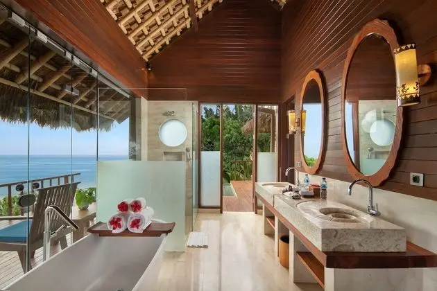 Signature Villa, 1 Yatak Odası, Kişiye Özel Havuzlu, Okyanusa Sıfır (Hanging One Bedroom Pool Villa)