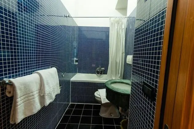 Basic Tek Büyük veya İki Ayrı Yataklı Oda