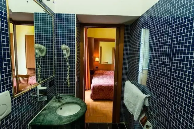Basic Üç Kişilik Oda