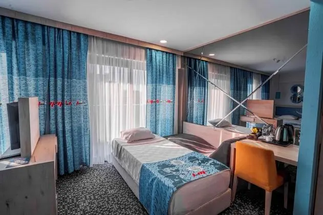 Deluxe Oda, Şehir veya Dağ Manzaralı, Aileye Özel