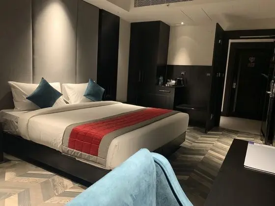 Luxury Oda