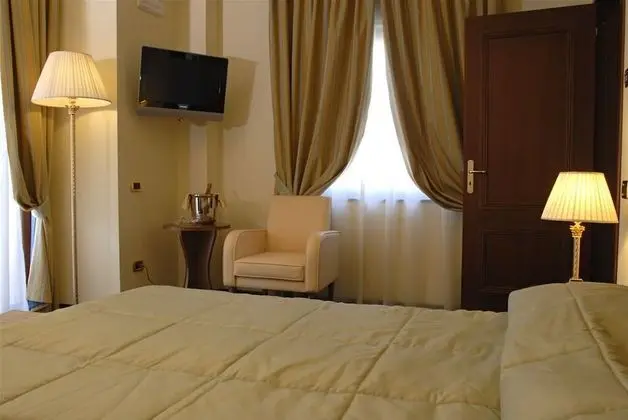 Tek Büyük Yataklı Oda