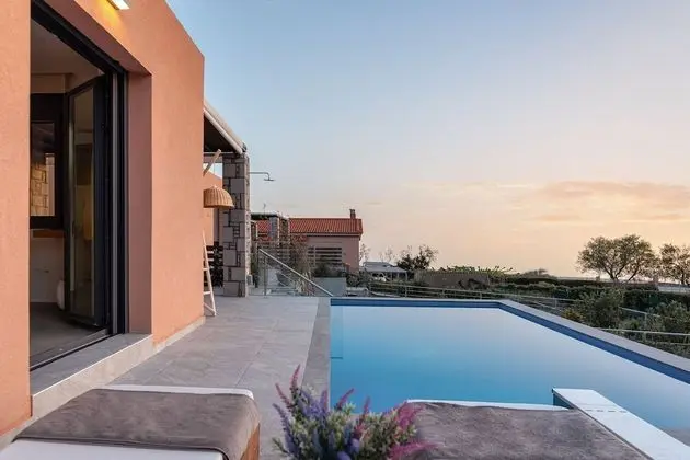 Exclusive Villa, 2 Yatak Odası, Kişiye Özel Havuzlu, Deniz Manzaralı