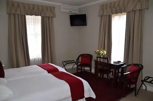 Luxury Tek Büyük Yataklı Oda