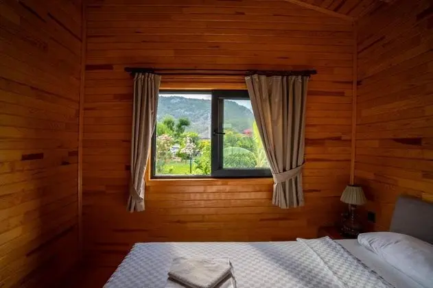 Deluxe Aile Suiti, Bahçe Manzaralı, Balkonlu