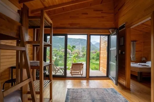 Deluxe Aile Suiti, Bahçe Manzaralı, Balkonlu