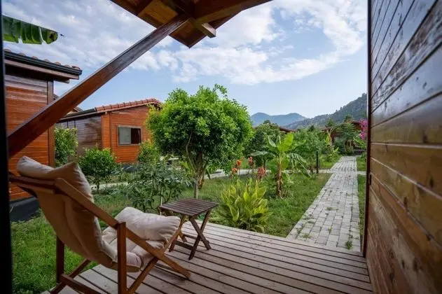 Deluxe Bungalow, Bahçe Manzaralı, Balkonlu