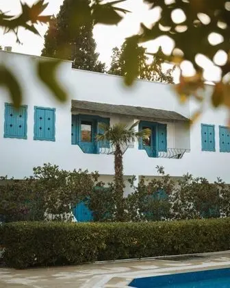 Aile Odası, Havuz Manzaralı, Balkonlu