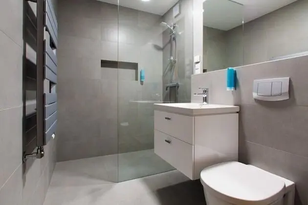 Premium Tek Büyük Yataklı Oda, Balkon, Kısmi Göl Manzaralı