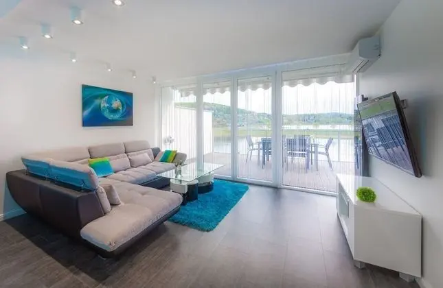 Superior Apart Daire, Göl Manzaralı (Terrace 30m²)