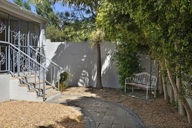 Büyük Yataklı Tek Kişilik Oda (Lemon Tree Cottage)