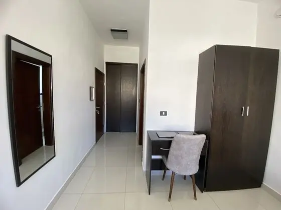 Basic Tek Büyük Yataklı Oda