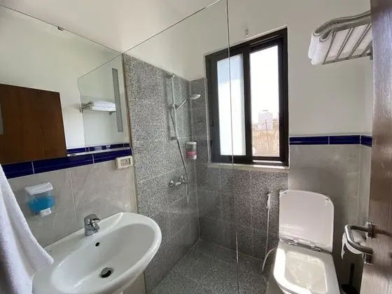 Basic Tek Büyük Yataklı Oda