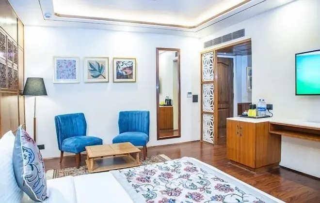 Deluxe Tek Büyük Yataklı Oda