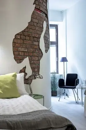 Basic Tek Büyük veya İki Ayrı Yataklı Oda