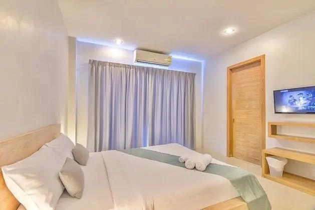 Lemon Terrace Room