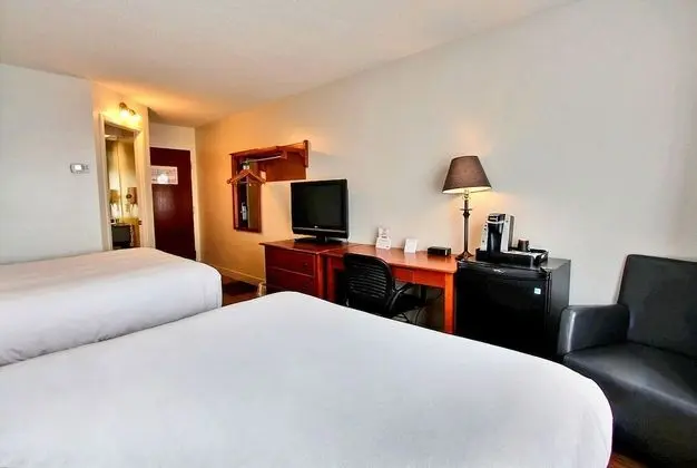 Classic Oda, 2 Büyük (Queen) Boy Yatak