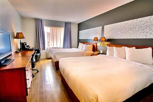 Classic Oda, 2 Büyük (Queen) Boy Yatak