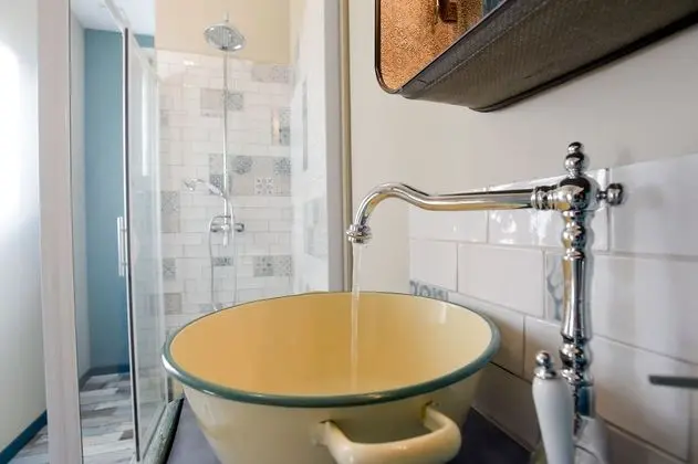 Tek Büyük Yataklı Oda (Sac a mains)