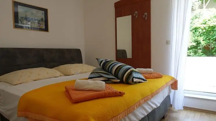 Apart Daire, Bahçe Manzaralı (3)