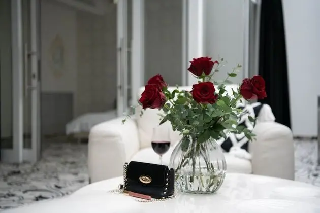 Luxury Apart Daire (White)