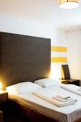 Tek Büyük veya İki Ayrı Yataklı Oda