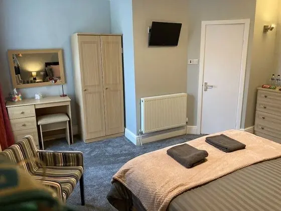 Tek Büyük Yataklı Oda, Banyolu/Duşlu (Large Room 2)